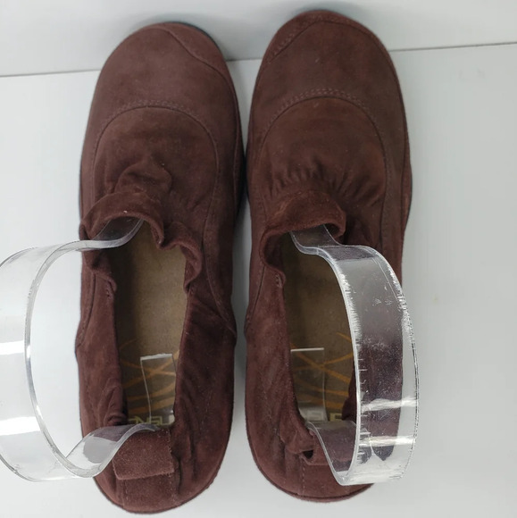 Dansko Cadence Brown Soft Suede Stretch Around Your Heel-Upper Shoe Sz 7.5 to 8. - Picture 5 of 12